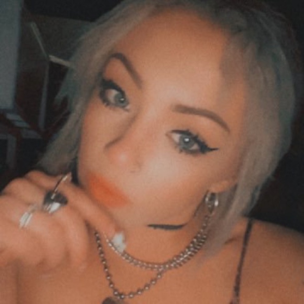 Meet your Posher, Riley